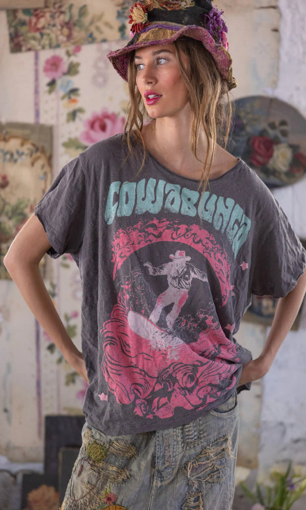 Magnolia Pearl - My Spurs Cowabunga T - Ozzy